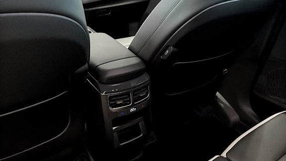 Kia EV5 15 of 19