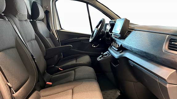 Renault Trafic 3 of 12