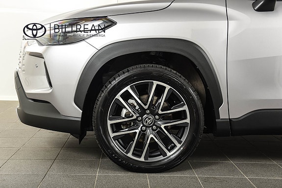 Toyota Corolla Cross 14 of 14