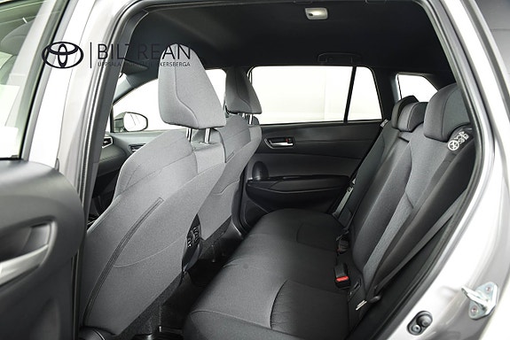 Toyota Corolla Cross 8 of 14
