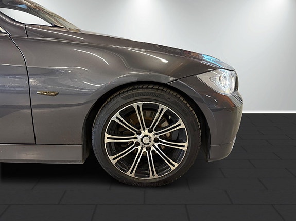 BMW 325i 5 of 18