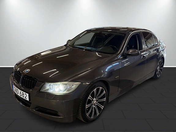 BMW 325i 2 of 18