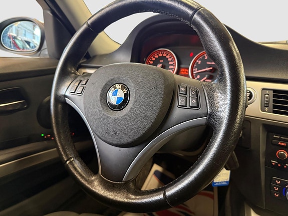 BMW 325i 13 of 18