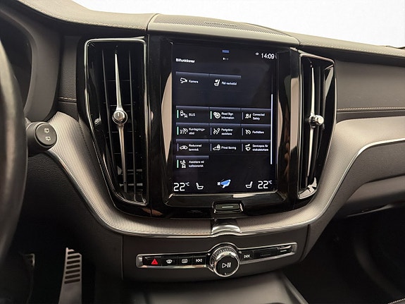 Volvo XC60 25 of 30