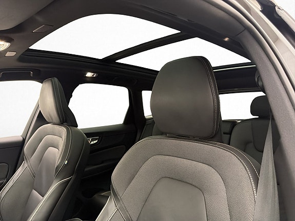Volvo XC60 17 of 30