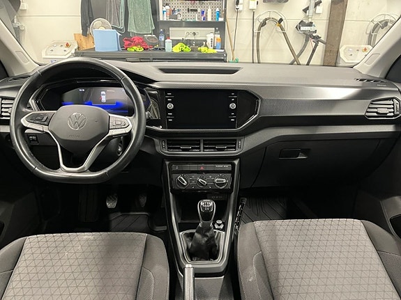Volkswagen T-Cross 8 of 10