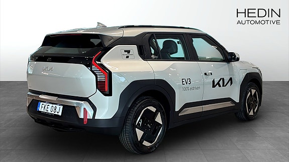 Kia EV3 2 of 15