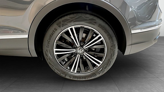 Volkswagen Tiguan 6 of 13