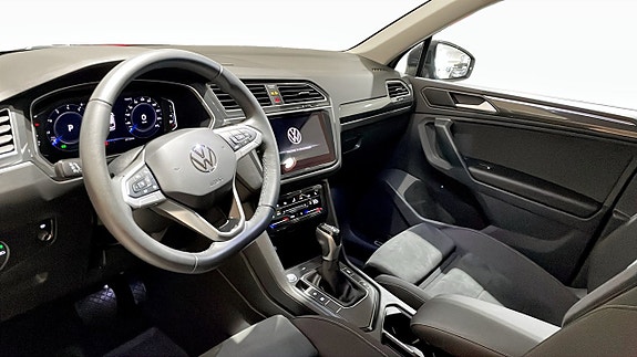 Volkswagen Tiguan 7 of 13