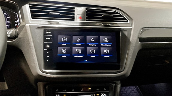 Volkswagen Tiguan 9 of 13