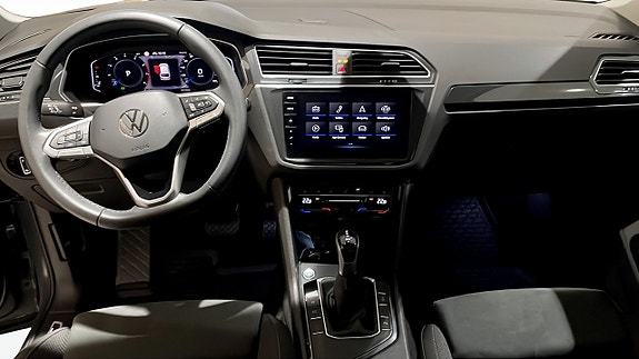 Volkswagen Tiguan 10 of 13