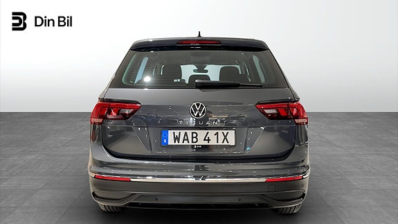 Volkswagen Tiguan 5 of 13