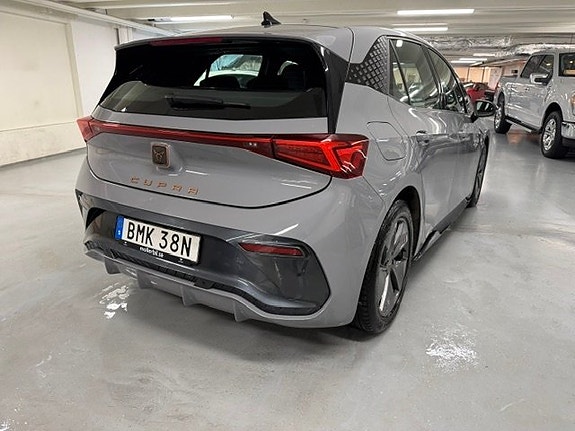 Cupra Born 4 of 7
