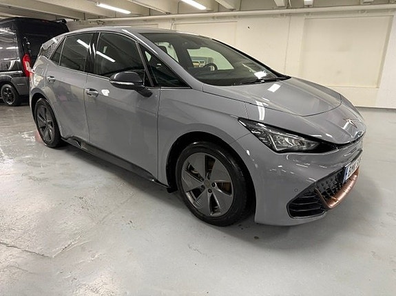 Cupra Born 2 of 7