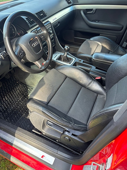 Audi A4 7 of 16