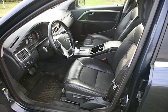 Volvo V70 17 of 22