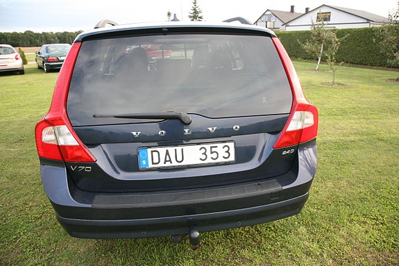 Volvo V70 10 of 22