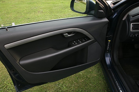 Volvo V70 18 of 22