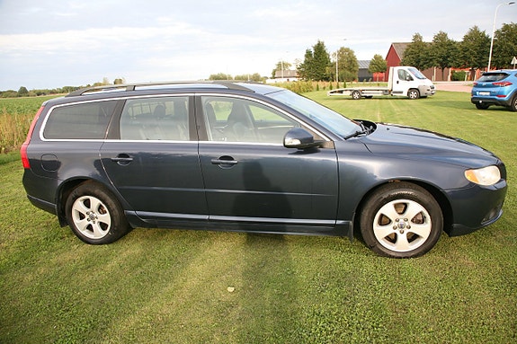 Volvo V70 5 of 22