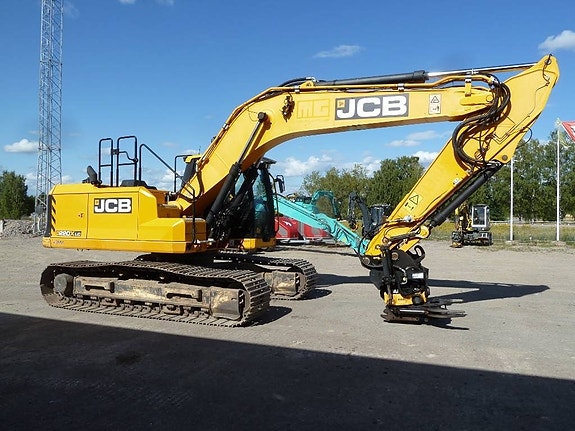 JCB 220X LC 4 of 17