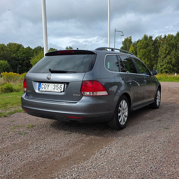 Volkswagen Golf V 5 of 10