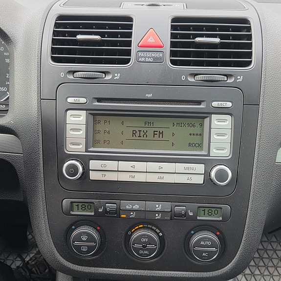 Volkswagen Golf V 8 of 10