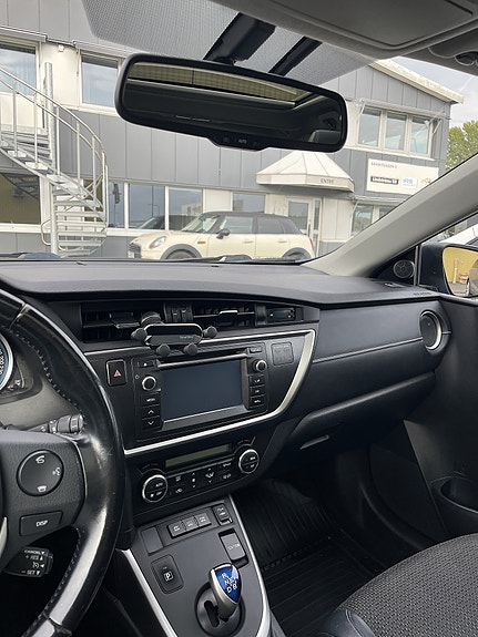Toyota Auris 3 of 5