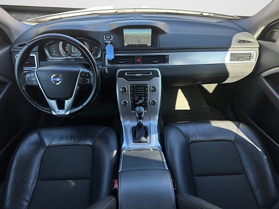 Volvo V70 11 of 23
