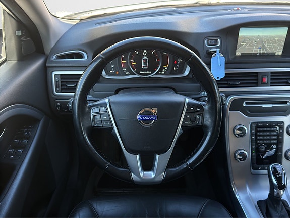 Volvo V70 12 of 23