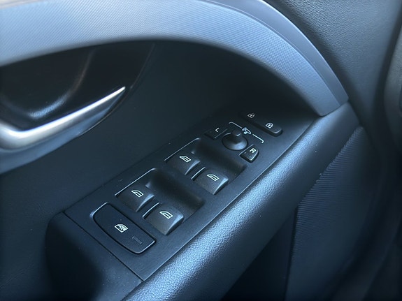 Volvo V70 19 of 23