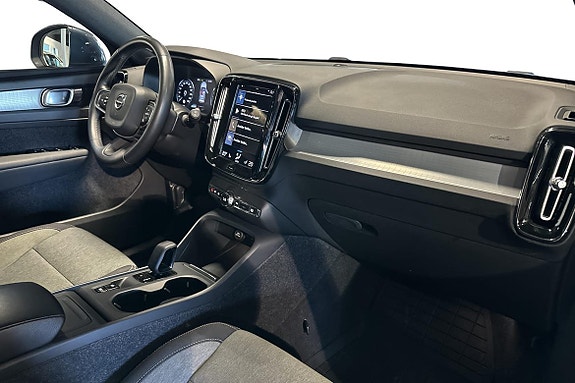 Volvo XC40 9 of 27