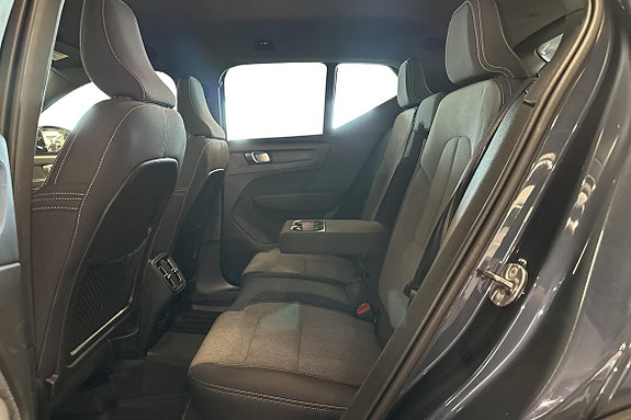 Volvo XC40 11 of 27