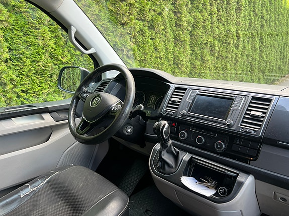 Volkswagen Transporter 10 of 14