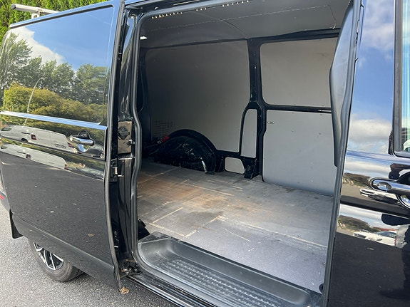 Volkswagen Transporter 8 of 14