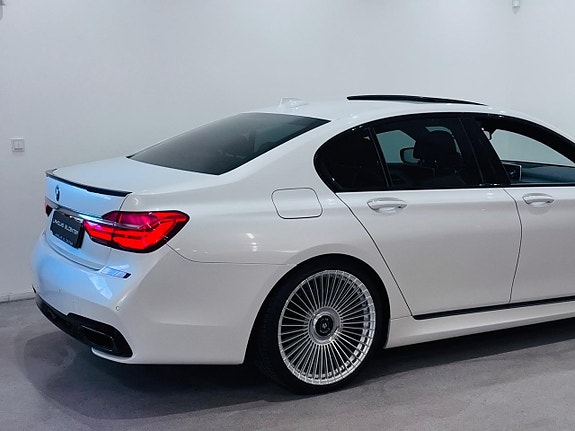 BMW 730 25 of 26