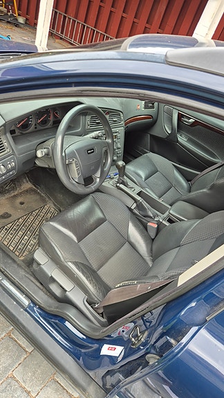 Volvo V70 5 of 6