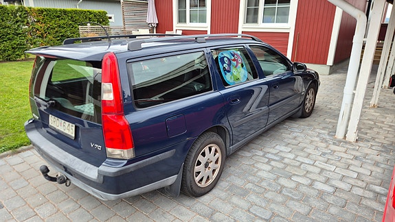 Volvo V70 3 of 6