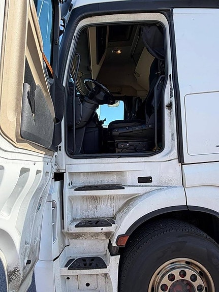 Mercedes-Benz ACTROS 2545 Serie 4961 8 of 13
