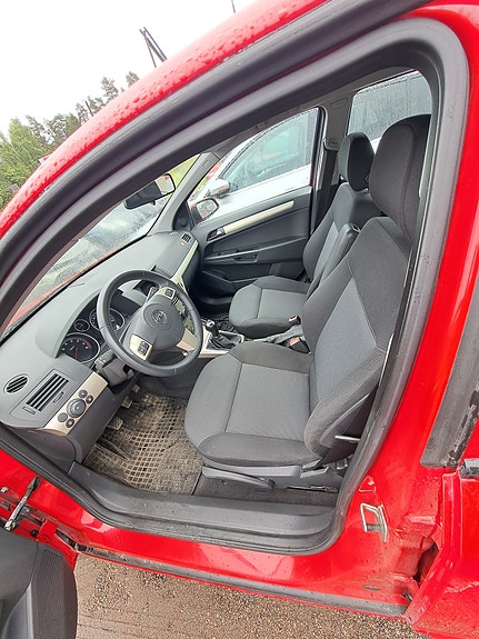 Opel Astra 3 of 4