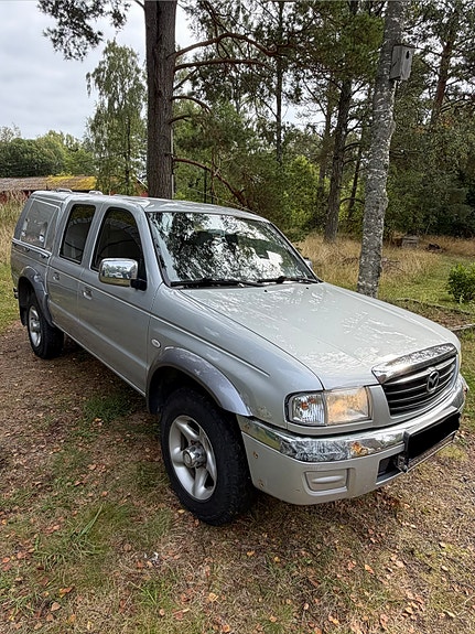 Mazda B2500 3 of 7