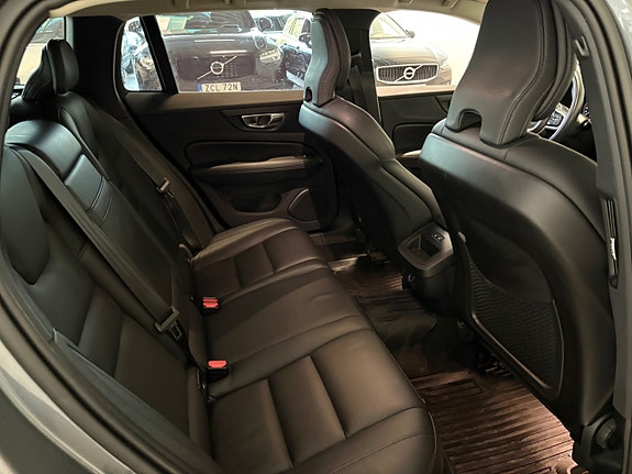 Volvo V60 23 of 27
