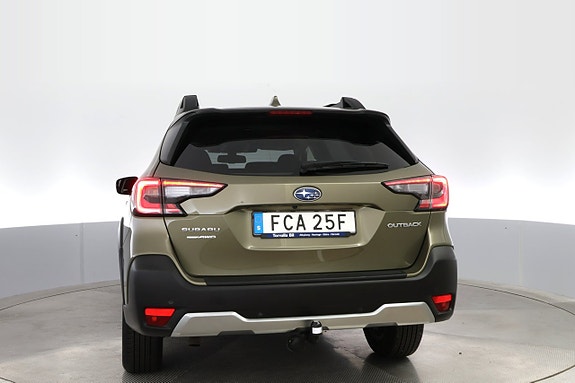 Subaru Outback 4 of 15