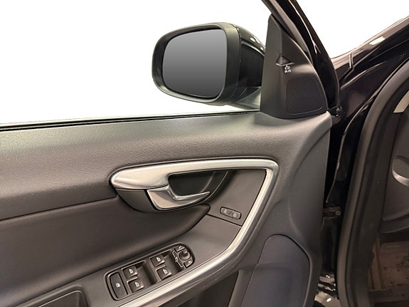 Volvo V60 9 of 18