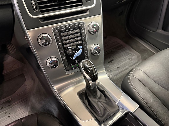 Volvo V60 15 of 18