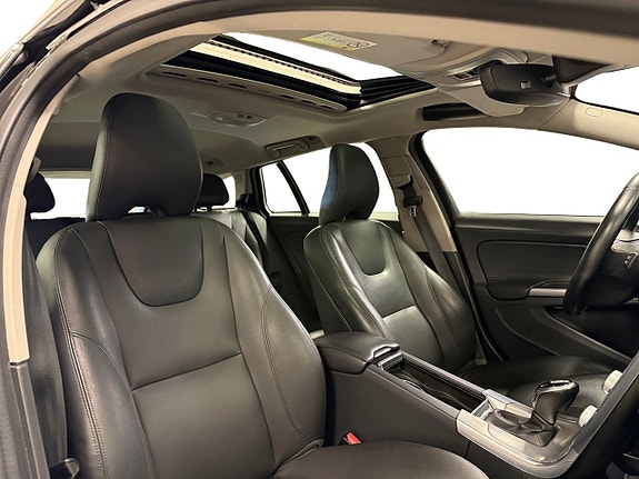 Volvo V60 13 of 18