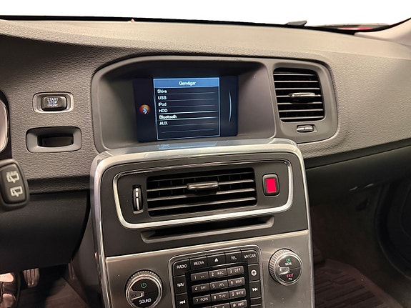 Volvo V60 16 of 18