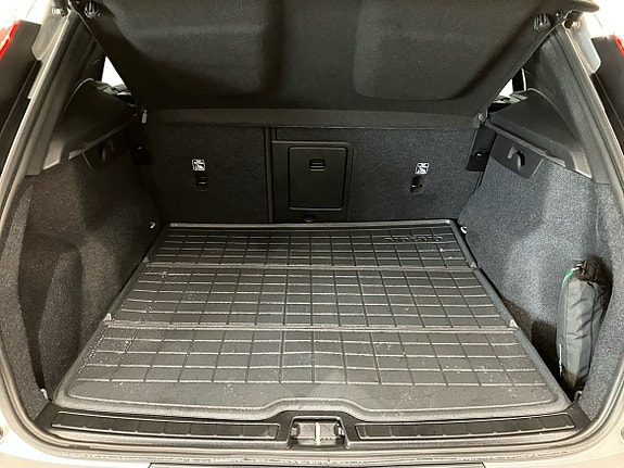 Volvo EX40 13 of 13