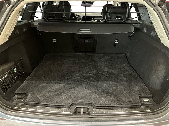 Volvo V60 14 of 16
