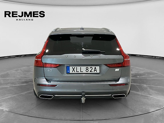 Volvo V60 8 of 16