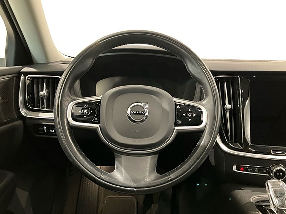 Volvo V60 11 of 16